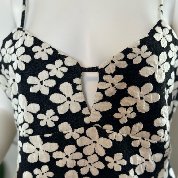 Wild Fable Floral Cutout Mini Dress. Size Large - Picture 7 of 12